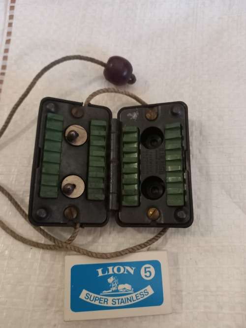 Blade Master DE Blade Sharpener - Vintage